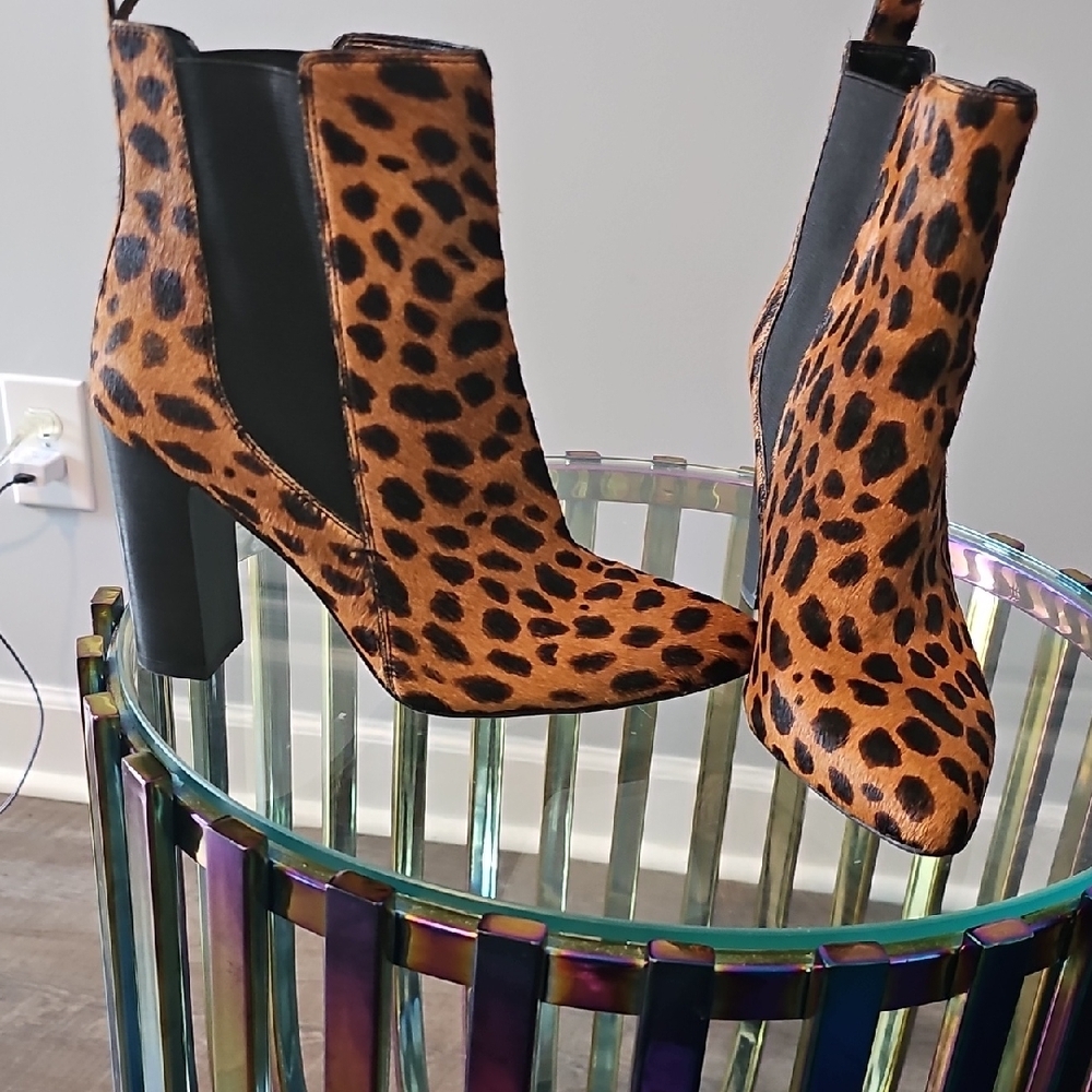 Vince Camuto Brown and Black Heeled Chelsea Boots